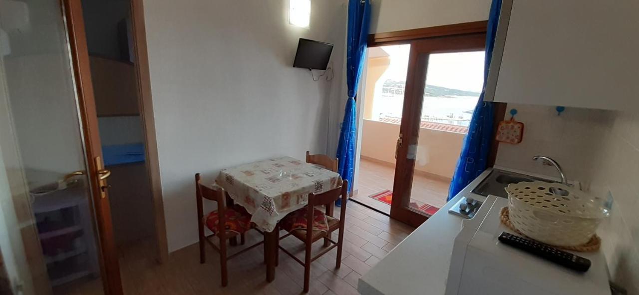Fronte Mare Attico Indipendente Ed Esclusivo Con Terrazza Panoramica Apartment Isola Rossa Exterior photo