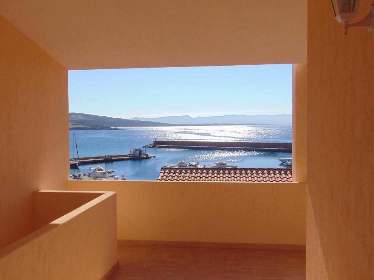 Fronte Mare Attico Indipendente Ed Esclusivo Con Terrazza Panoramica Apartment Isola Rossa Exterior photo